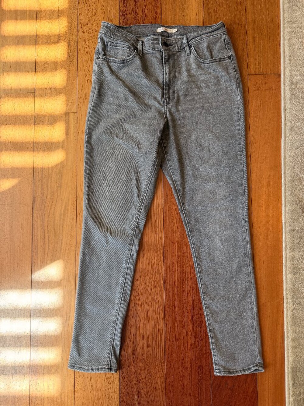 Levi's 721 High Rise Skinny Jeans in Gray, Size 32